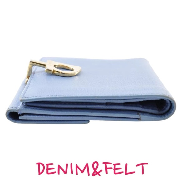 💙🩵Salvatore Ferragamo Light Blue Leather Gancini Bi-Fold Compact Wallet 💙🩵 - Picture 6 of 11